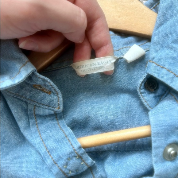 American Eagle Outfitters Denim Looking Button-Up Shirt - 100% Cotton - Picture 11 of 11